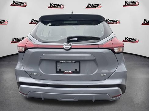 Used 2024 Nissan Kicks SR w/ SR Premium Package FWD image 6