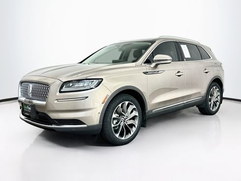 Used 2021 Lincoln Nautilus Reserve w/ Equipment Group 201A AWD/4WD image 3
