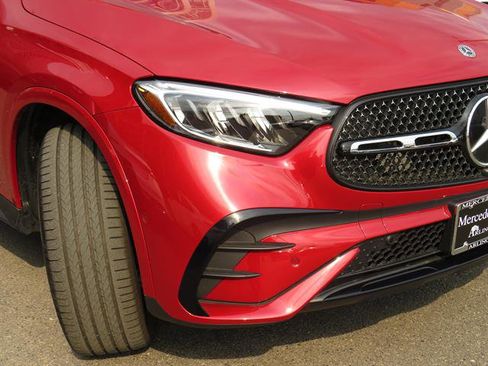 Used 2025 Mercedes-Benz GLC 300 4MATIC image 26