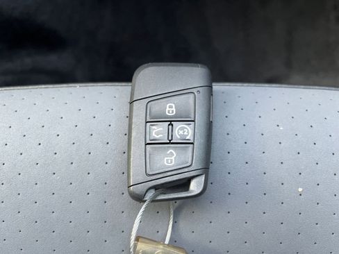 Used 2025 Volkswagen Jetta SE image 22