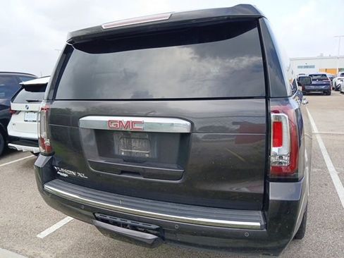Used 2015 GMC Yukon XL Denali w/ Touring Package AWD/4WD image 10
