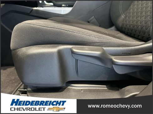 Used 2020 Chevrolet Blazer L FWD image 14