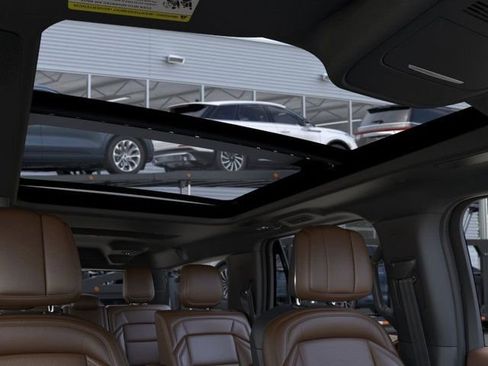 New 2026 Lincoln Navigator L Reserve AWD/4WD image 22