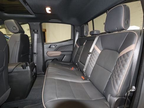 Certified 2025 GMC Canyon Denali AWD/4WD image 24