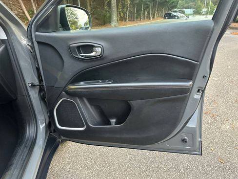 Used 2021 Jeep Compass Limited image 14