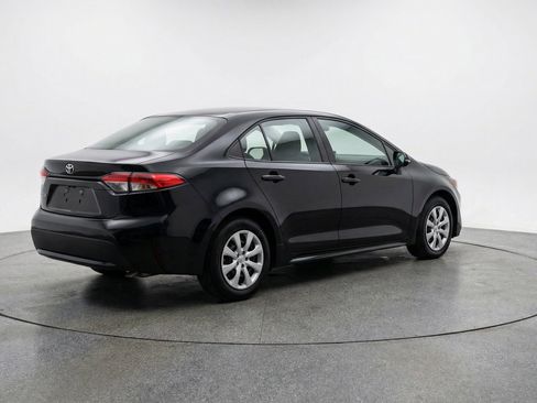 Used 2025 Toyota Corolla LE FWD image 9
