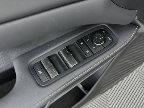 Used 2024 Lexus RX 350 AWD image 18