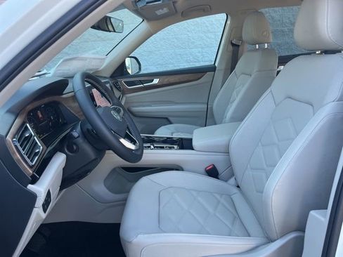 New 2026 Volkswagen Atlas SE FWD image 23