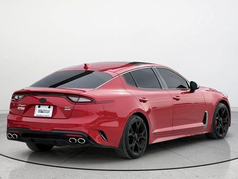 Used 2018 Kia Stinger GT2 image 2