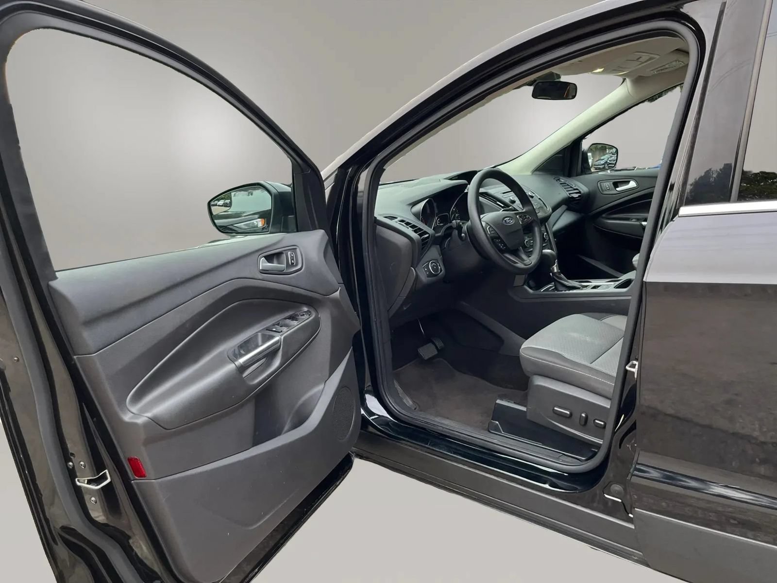 Used 2017 Ford Escape SE AWD/4WD image 19