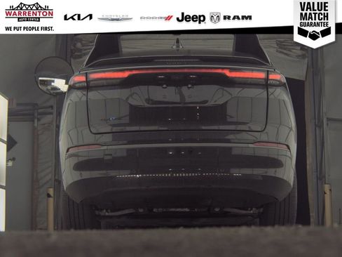 Used 2024 Jeep Wagoneer Launch Edition image 13