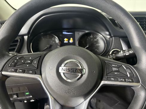 Used 2017 Nissan Rogue Sport SV AWD/4WD image 12