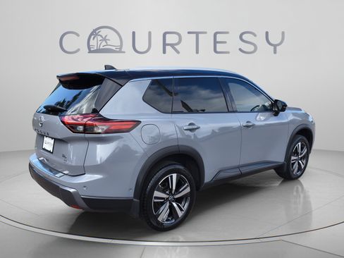 Certified 2024 Nissan Rogue SL w/ SL Premium Package FWD image 7