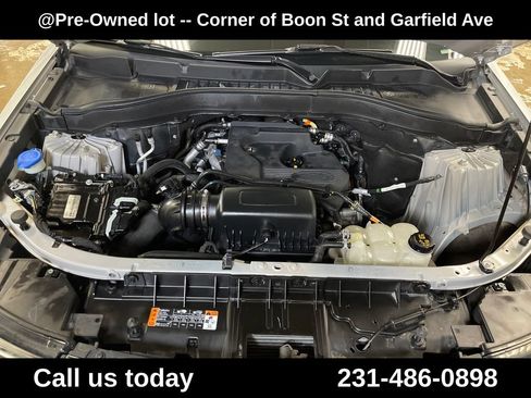 Used 2020 Ford Explorer XLT w/ Equipment Group 202A AWD/4WD image 10