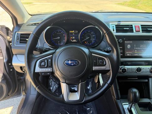 Used 2017 Subaru Outback 2.5i Premium AWD/4WD image 15