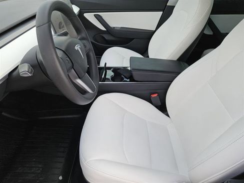 Used 2020 Tesla Model 3 Long Range image 9