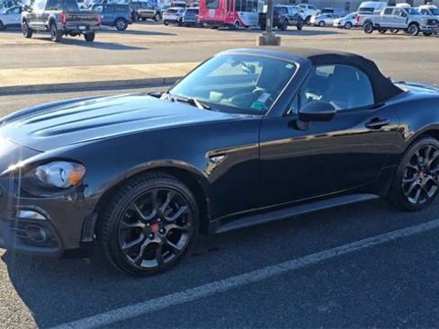 Used 2019 FIAT 124 Spider Abarth w/ Navigation & Sound Group image 5