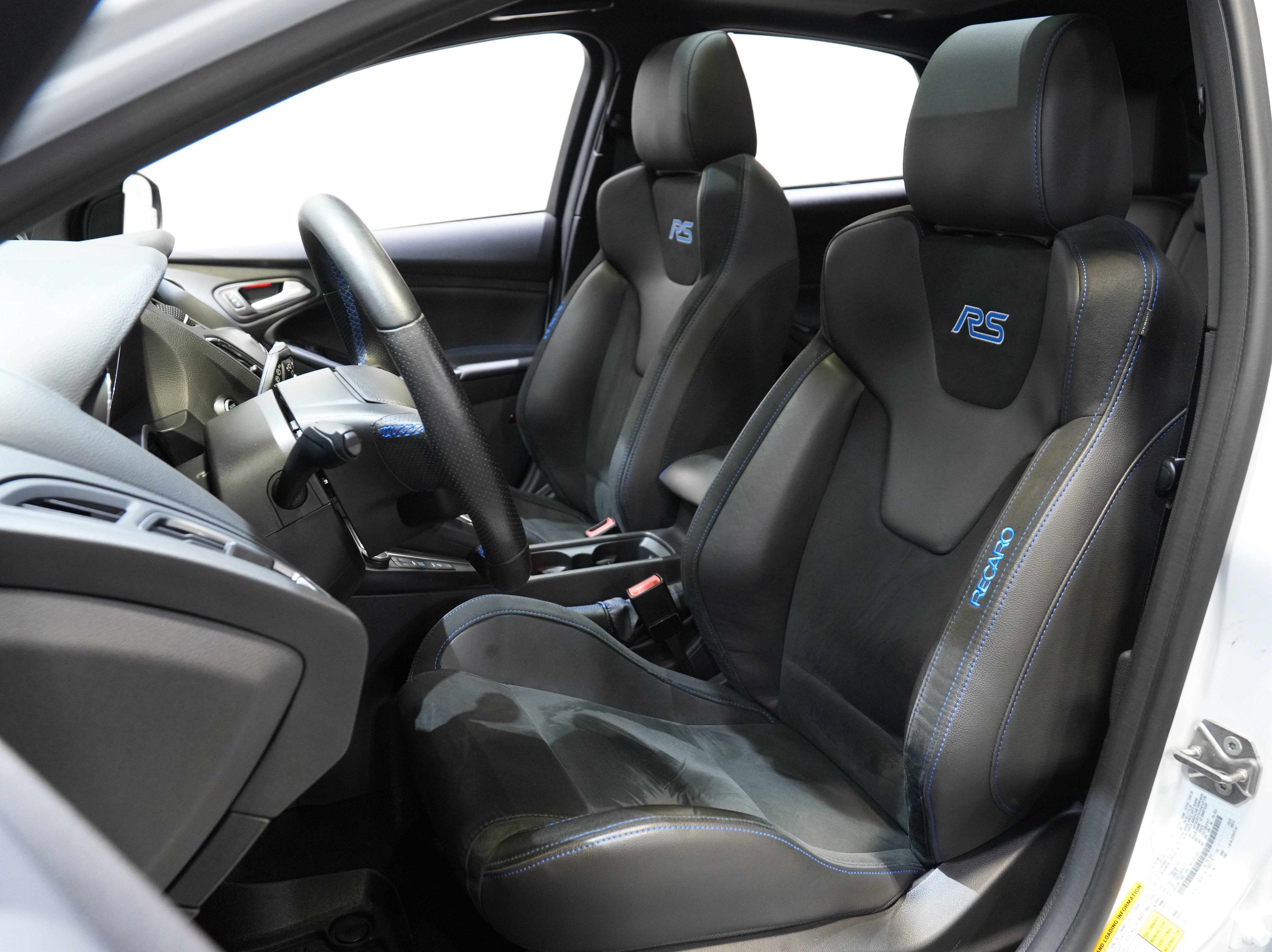 Used 2017 Ford Focus RS AWD/4WD image 29