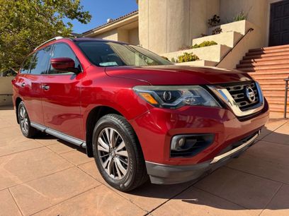 Used 2017 Nissan Pathfinder SV