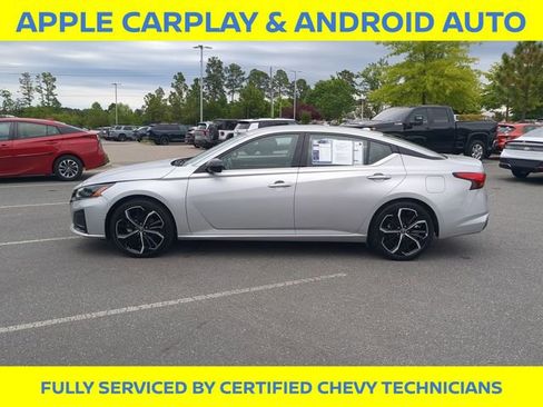 Used 2024 Nissan Altima 2.5 SR FWD image 10