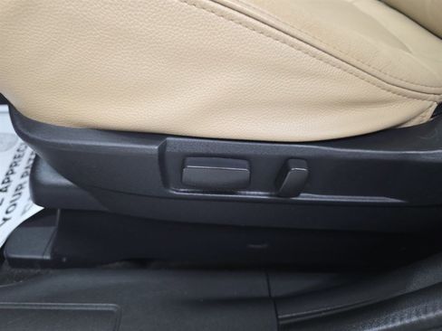 Used 2018 Mitsubishi Outlander SEL image 36