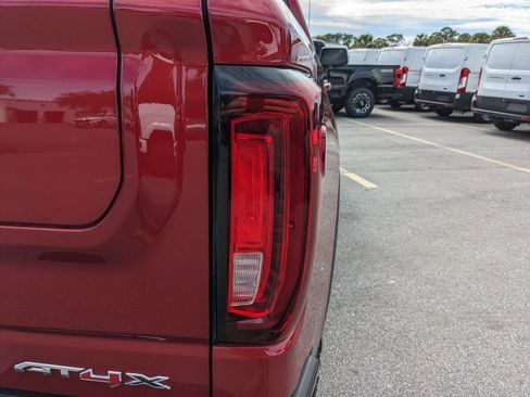 Used 2024 GMC Sierra 1500 AT4X image 12
