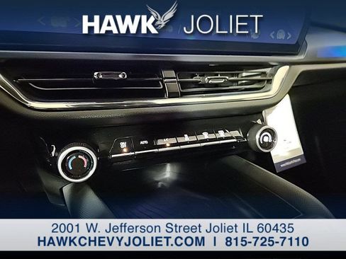 Used 2024 Chevrolet Equinox EV RS FWD image 10