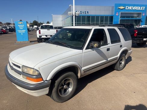 Used 2001 Chevrolet Blazer LT w/ Preferred Equipment Group image 1