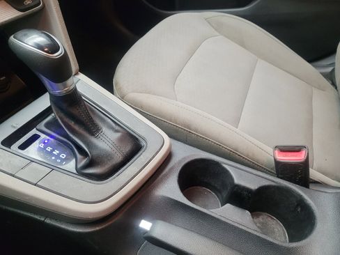Used 2019 Hyundai Elantra SEL FWD image 26