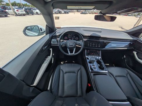 Used 2023 Audi Q8 Premium AWD/4WD image 19