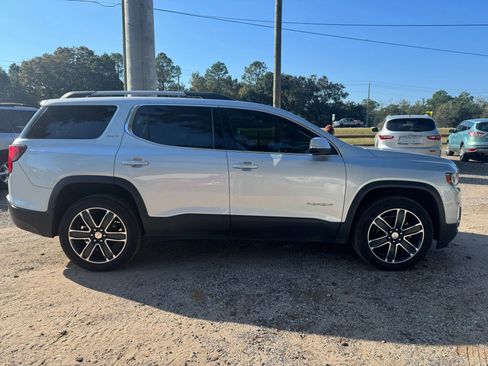 Used 2020 GMC Acadia SLT FWD image 9