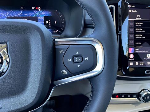 New 2026 Volvo XC40 B5 Ultra w/ Climate Package image 18