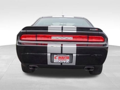 Used 2013 Dodge Challenger SRT8 w/ Harman Kardon Audio Group image 4