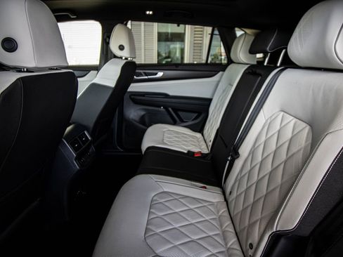 New 2026 Volkswagen Atlas Cross Sport SEL Premium R-Line AWD/4WD image 30