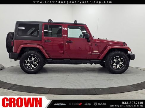 Used 2013 Jeep Wrangler Unlimited Sahara image 8