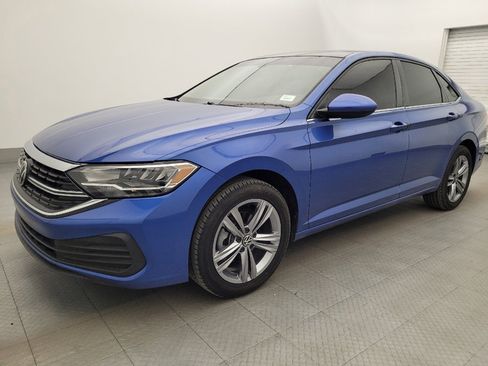 Used 2023 Volkswagen Jetta SE FWD image 2