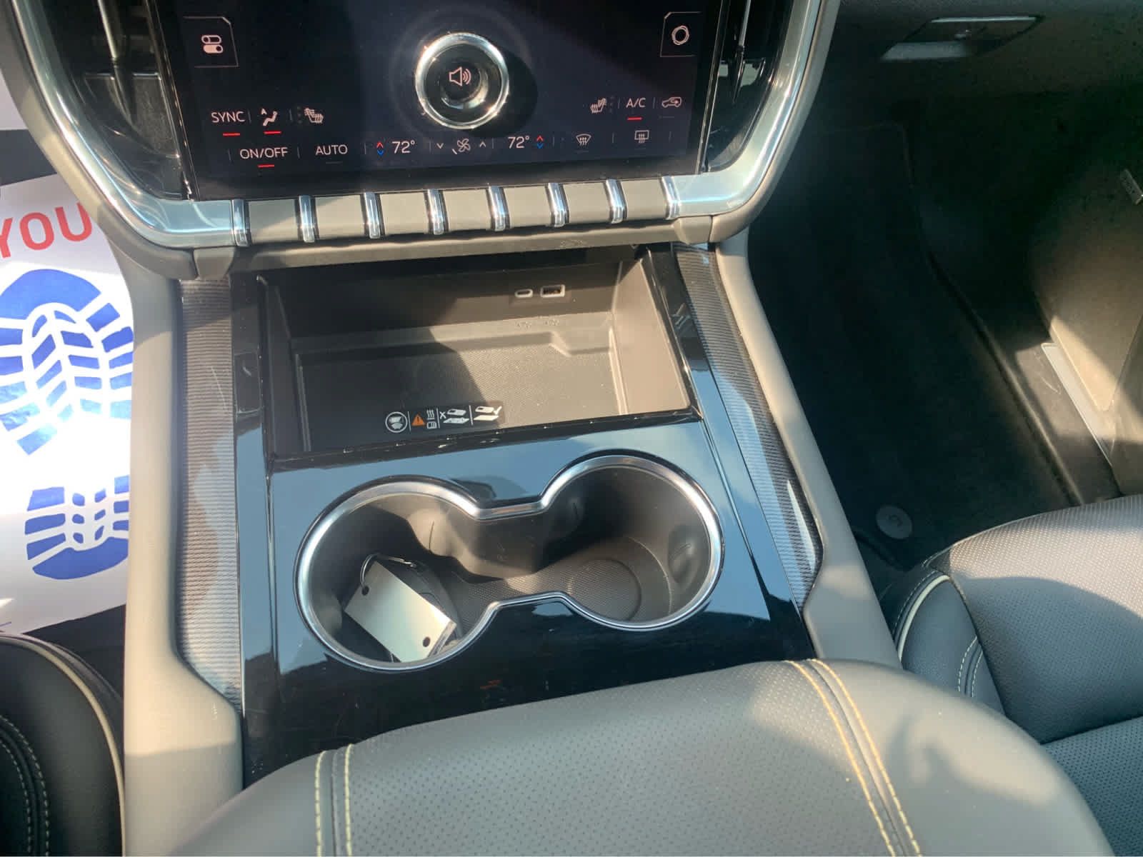 Used 2025 GMC Yukon Elevation AWD/4WD image 20