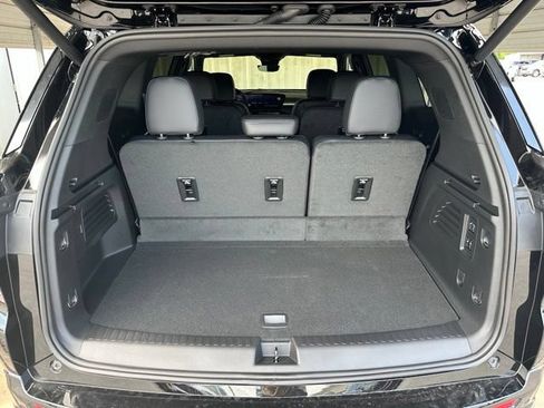 New 2026 Buick Enclave Avenir w/ Super Cruise Package FWD image 32