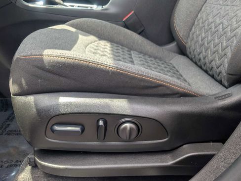 Used 2024 Chevrolet Equinox LT AWD/4WD image 18