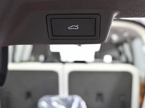 New 2025 Volkswagen ID. Buzz Pro S Plus image 31