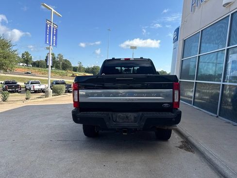 Used 2022 Ford F250 Platinum AWD/4WD image 6