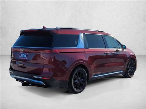Used 2022 Kia Carnival SX image 5