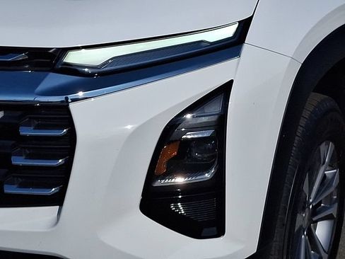 Used 2026 Chevrolet Equinox LT FWD image 9
