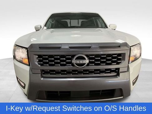 Used 2025 Nissan Frontier SV w/ SV Convenience Package image 7