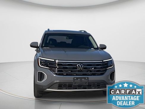 Certified 2025 Volkswagen Atlas SEL image 3