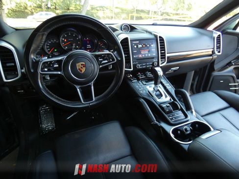 Used 2018 Porsche Cayenne AWD/4WD image 21