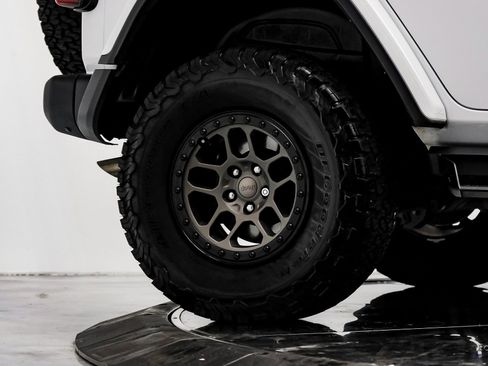 Used 2022 Jeep Wrangler Unlimited Rubicon w/ Xtreme Recon 35" Tire Package image 92