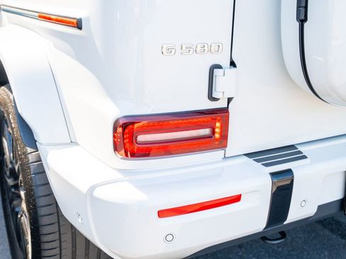 Used 2025 Mercedes-Benz G 580 w/ EQ Technology image 17