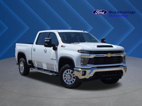 Used 2025 Chevrolet Silverado 2500 LT AWD/4WD image 1