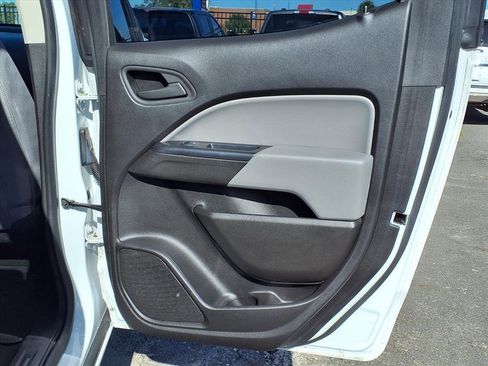 Used 2017 GMC Canyon 2WD Crew Cab w/ Convenience Package image 14